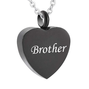Colar com Pingente de Coração Preto, Joia de Urna de Cremação Gravada, Presente Memorial para Homens e Mulheres, Compartilhamento de Cinzas entre Familiares - Product Image 4
