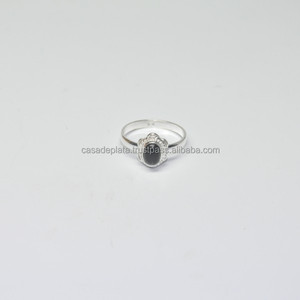 Anillo de Plata de Ley 925 hecho a mano con ónix negro para mujer, anillo de moda para aniversario de boda o fiestas. - Product Image 1