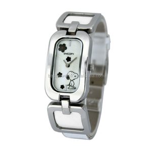 Top commerce blanc shell matériel fleur cadran <span class=keywords><strong>snoopy</strong></span> montre boîtier en alliage ceinture en cuir montre - Product Image 1