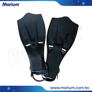 Long Blade Rubber Swimming Flippers Snorkeling Gears With Fins - Product Image 1