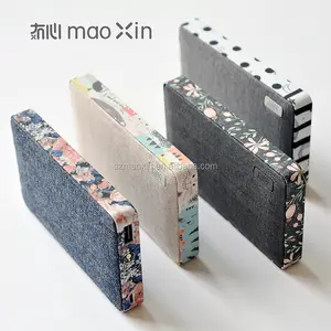 Maoxin高品质低最小起订量10400mah exide电池移动电源带手电筒