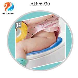 Mignon haute qualité enfants Portable écologique <span class=keywords><strong>de</strong></span> sécurité PP anti-dérapant <span class=keywords><strong>bain</strong></span> chaise pot bébé toilette avec musique - Product Image 6