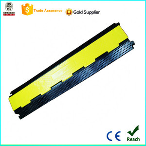 Protecteur de câble en caoutchouc pour charges lourdes, protège-câbles électriques pour le <span class=keywords><strong>sol</strong></span> - Product Image 2