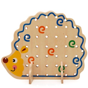 Gioco Educativo in Legno per Bambini: Riccio Carino con Frutta e Verdura, Gioco di Infilatura e Coordinazione Motrice Fine - Product Image 3