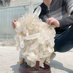 High Quality Natural Large Clear White Quartz Healing <strong>Crystal</strong> <strong>Clusters</strong> Polished for Household Decoration or Gift Giving - Product Image 3