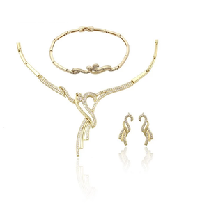 63378 xuping 14k plaqué or chaîne collier et boucles d'oreilles femmes mariage Zircon cristal <span class=keywords><strong>Cloer</strong></span> ensemble de bijoux - Product Image 1