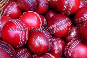 Pelotas de Cricket Waziz de Cuero Genuino Hechas en Pakistán - Product Image 2