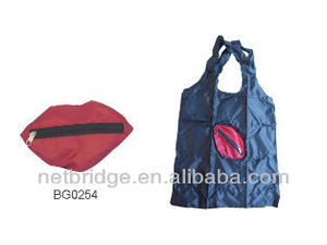 Bolsa de compras reutilizable con estampado de labios rojos - Product Image 1