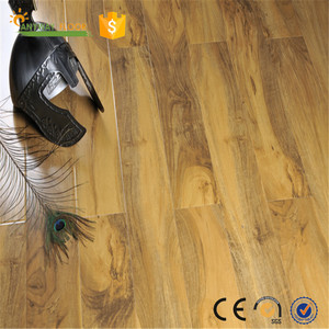 Grand panneau de <span class=keywords><strong>parquet</strong></span> en PVC <span class=keywords><strong>effet</strong></span> chêne naturel et noyer, couleurs grises, brillant, aspect bois, prix des carreaux de sol en Chine - Product Image 2