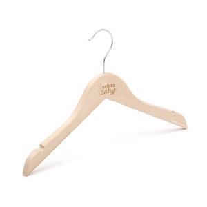 Cintres <span class=keywords><strong>en</strong></span> <span class=keywords><strong>bois</strong></span> pour bébé LINDON – Fournisseur certifié – Cintres droits de qualité supérieure pour enfants avec logo - Product Image 2