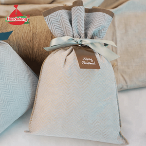 Huadefeng Pochette à cravate en plastique non tissé personnalisable pour l'emballage de bijoux pour les fêtes de Noël en vente chez Shop