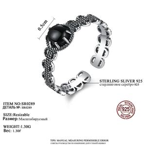 CZCITY แหวนเงินแท้925สไตล์ย้อนยุคสำหรับผู้หญิง,แหวนสวมนิ้วสีดำทันสมัยหินคริสตัลน่าหลงใหลสไตล์พังก์ - Product Image 2