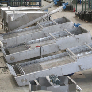 Xử lý nước thải STP cơ khí lưới tản nhiệt thô thanh màn hình chất rắn lơ lửng tự động chạy tách chất lỏng rắn - Product Image 6