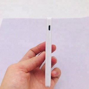 Batterie externe Li-Polymère 2500 mAh en forme de carte de crédit, design fin, entrée Micro USB, charge <span class=keywords><strong>rapide</strong></span>, sortie 5V, ABS+Métal - Product Image 3