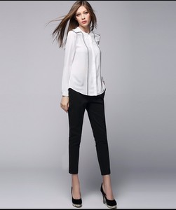 Camicia formale dimagrante in tessuto crêpe bianco con collo rotondo a maniche lunghe - Product Image 4