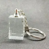 Özelleştirilmiş temiz şeffaf 3d lazer oyma özel anahtarlık Led dikdörtgen boş kristal anahtarlık
