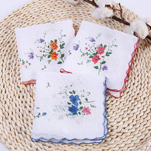 منديل نسائي أنيق بنقوشات الزهور بتصميم رفيع - Product Image 2