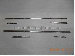 Mercedes-Benz W113/230/250/280SL Classic 67-72 Taiwan Kit de pièces de carrosserie moulage latéral 1 ensemble = 6 pièces - Product Image 5