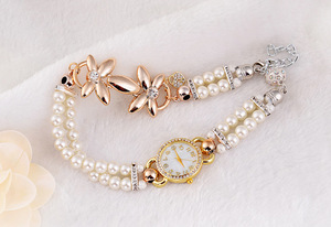 Orologio da Polso alla Moda per Donne, Orologio Casual con Perle e Fiori - Product Image 6