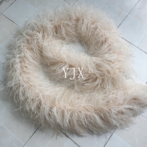 Boa de Plumas de Avestruz Blanca de Alta Calidad y Económica, de 8 Capas, para Danza del Vientre - Product Image 2