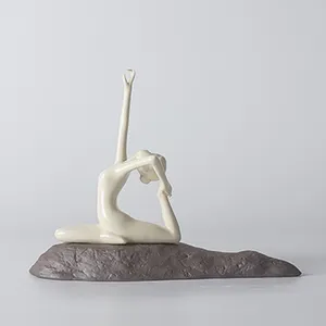 Woondecoratie ivoor wit yoga pose moderne porselein art beeldje keramische standbeelden van vrouwen
