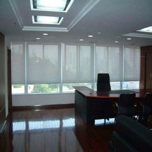 Yilian alta calidad Smart Home motorizado <span class=keywords><strong>persiana</strong></span> impermeable <span class=keywords><strong>persiana</strong></span> enrollable eléctrica - Product Image 1