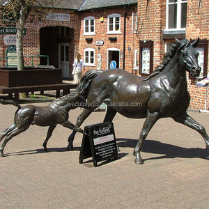 Cheval de marche en bronze taille de vie, avec feuille, décoration pour villa de jardin, parc à domicile - Product Image 2