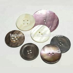 Botón de concha de agoya natural de dos agujeros/cuatro agujeros a la moda - Product Image 5