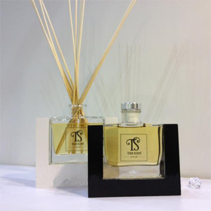 100ml apartamento plaza de aroma de caña conjunto difusor de botella de vidrio con plata tapón de goma& marco de madera - Product Image 1