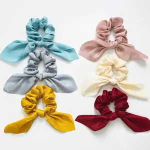 BSCI 감사 공장 도매 패션 토끼 귀 매듭 헤어 Scrunchies Elegent 일반 컬러 탄성 헤어 밴드