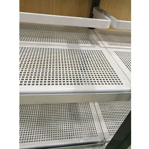 Estantes de metal con agujeros cuadrados perforados para exhibición textil, estantería de tienda de metal en el mercado europeo