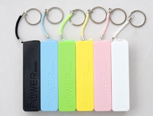 Precio bajo de la fábrica personalizada impresión de la insignia 2600 mah rohs banco de potencia - Product Image 1