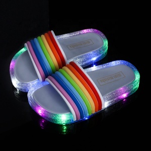 Sandalias niña con luces. Zapaterias valencia. Sandalias para niñas.