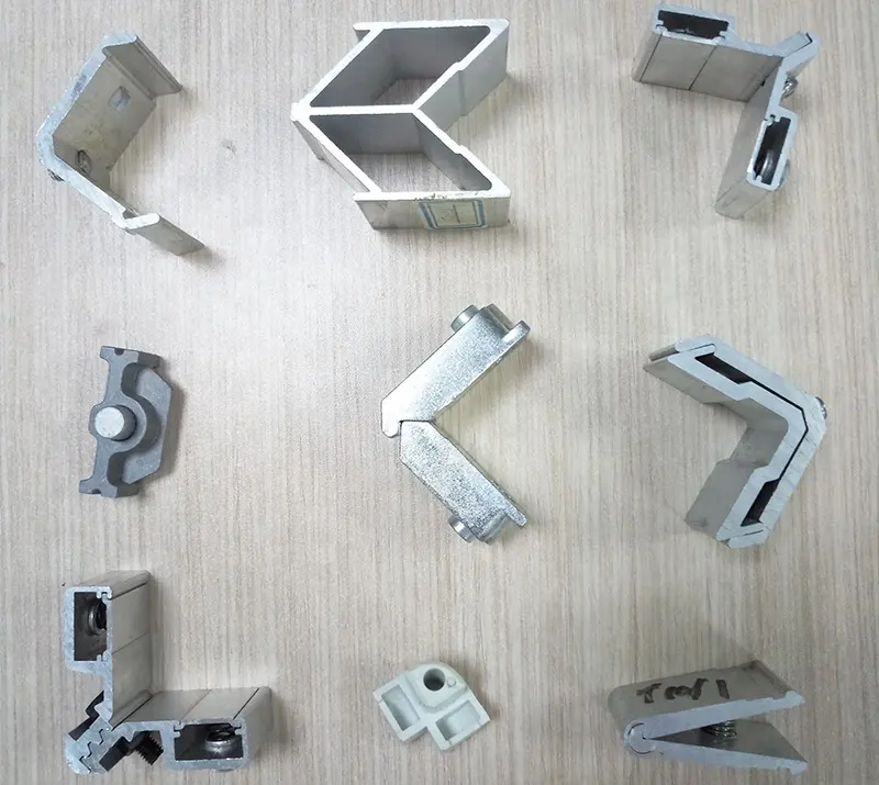 Window Profile Accessories Aluminum Zinc Alloy Window and Door Connector Corner Joint