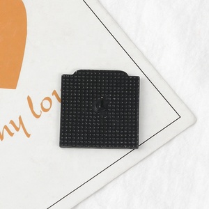 Épingles à revers en émail <span class=keywords><strong>Photoshop</strong></span> Ps Badge <span class=keywords><strong>Adobe</strong></span> Illustrator <span class=keywords><strong>Ai</strong></span> en gros, disponibles en stock, acceptent les commandes directes, épingles en émail personnalisées - Product Image 6