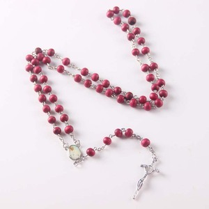 2018 Fashion red perline di legno vergine maria centro profumo profumato rosa <span class=keywords><strong>collana</strong></span> del <span class=keywords><strong>rosario</strong></span> - Product Image 3