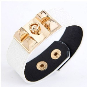 Aleación de la vendimia Espárragos Pirámide remaches brazalete Puños de Cuero de Imitación - Product Image 3