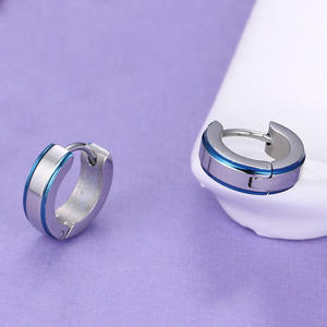 Boucles d'oreilles style découpé symbole Vénus féminin - Boucles d'oreilles fierté <span class=keywords><strong>lesbienne</strong></span> (une paire) Bijoux fierté arc-en-ciel <span class=keywords><strong>lesbienne</strong></span>. Cadeau pour les lesbiennes - Product Image 5