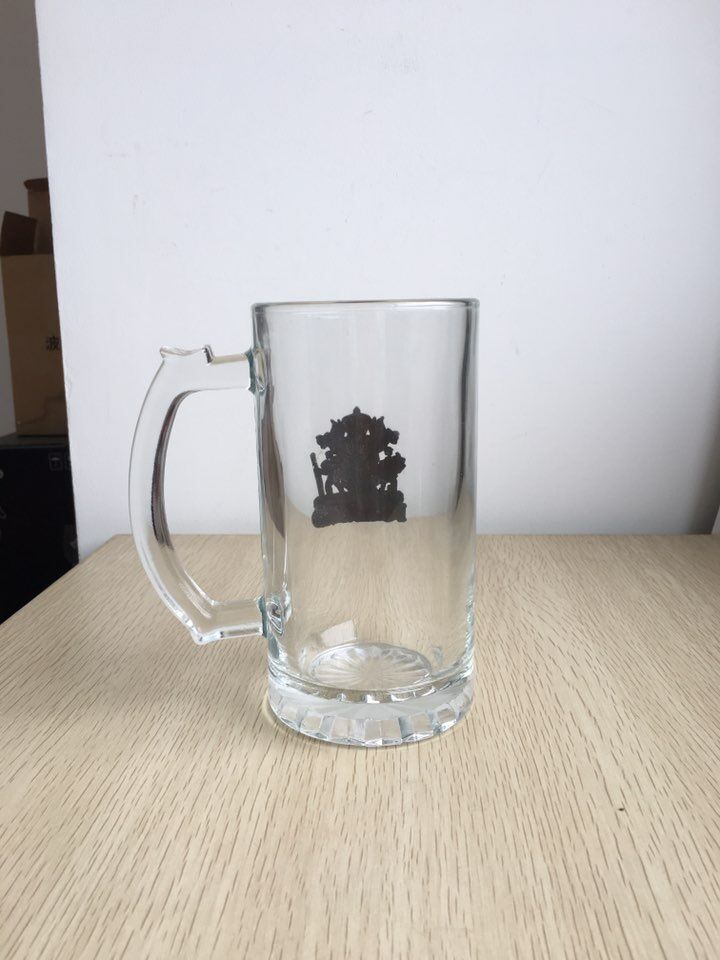 500ml glass beer mug stein with metal logo.