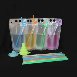 Pochette de boisson de jus debout personnalisée avec paille, sac d'emballage de boisson en plastique imprimé par gravure, sacs OEM