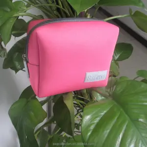 Su geçirmez neopren makyaj çantası yıkama çantası kozmetik tuvalet çantası özel Logo neopren seyahat çantası özelleştirilmiş renk kabul edilebilir