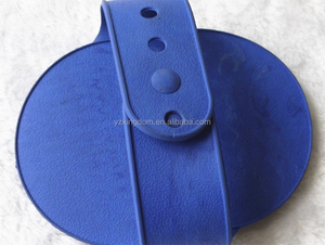 Peine de baño de animales de goma suave para perros de varios colores para masajear y acicalar con cinturón ajustable en la espalda - Product Image 6