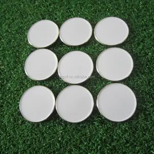 Penanda bola golf magnetik logam kosong latar belakang putih 25mm untuk pencetakan DIY atau transfer termal