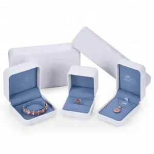 Großhandel Weiß Luxus Custom Logo Romantische Verlobung sring Box