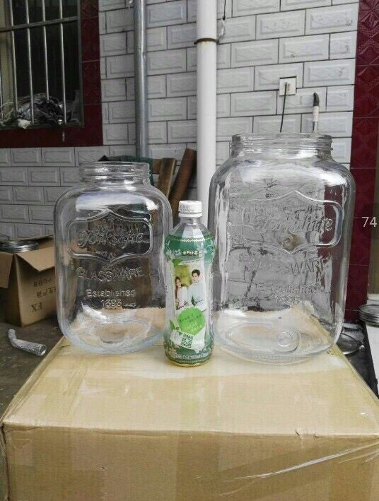 2 Gallon Glass Mason Jar Beverage Juice water Dispenser With Tap.
