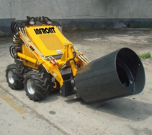 Yf380 Mini Skid Loader Met Bijlagen - Product Image 3