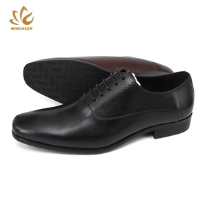 2019 Venta caliente calzado de los hombres vestido formal zapatos de moda Zapatos de zapato de cuero negro para hombre - Product Image 3