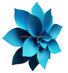 Fleurs géantes en papier pour fond de scène - Product Image 2
