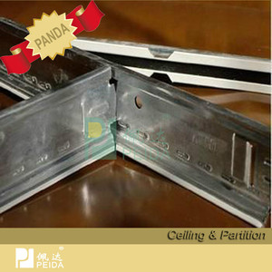 Venta al por mayor de Qatar de suspensión de techo T Red Básica Runner 0.3MM - Product Image 1