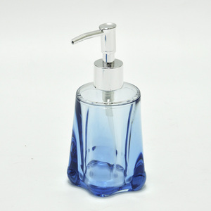 Bouteille de savon de salle de bain en plastique en forme d'étoile - Product Image 1